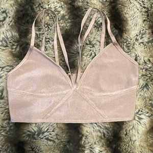 Women’s top size Medium.